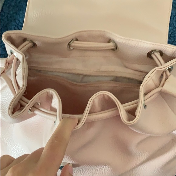 Pink backpack - Picture 3 of 4